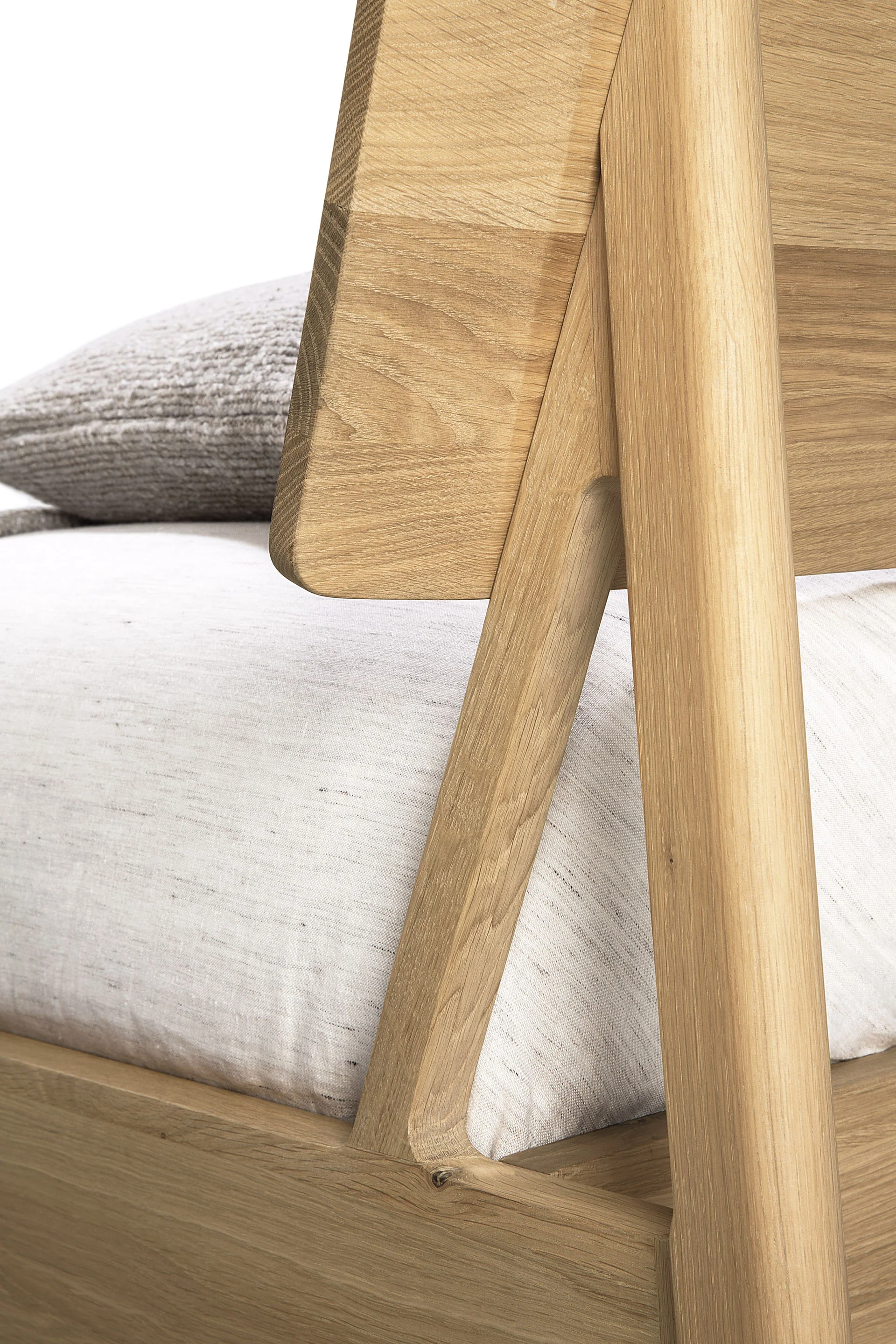 Air Solid Oak Bed, King - Image 6