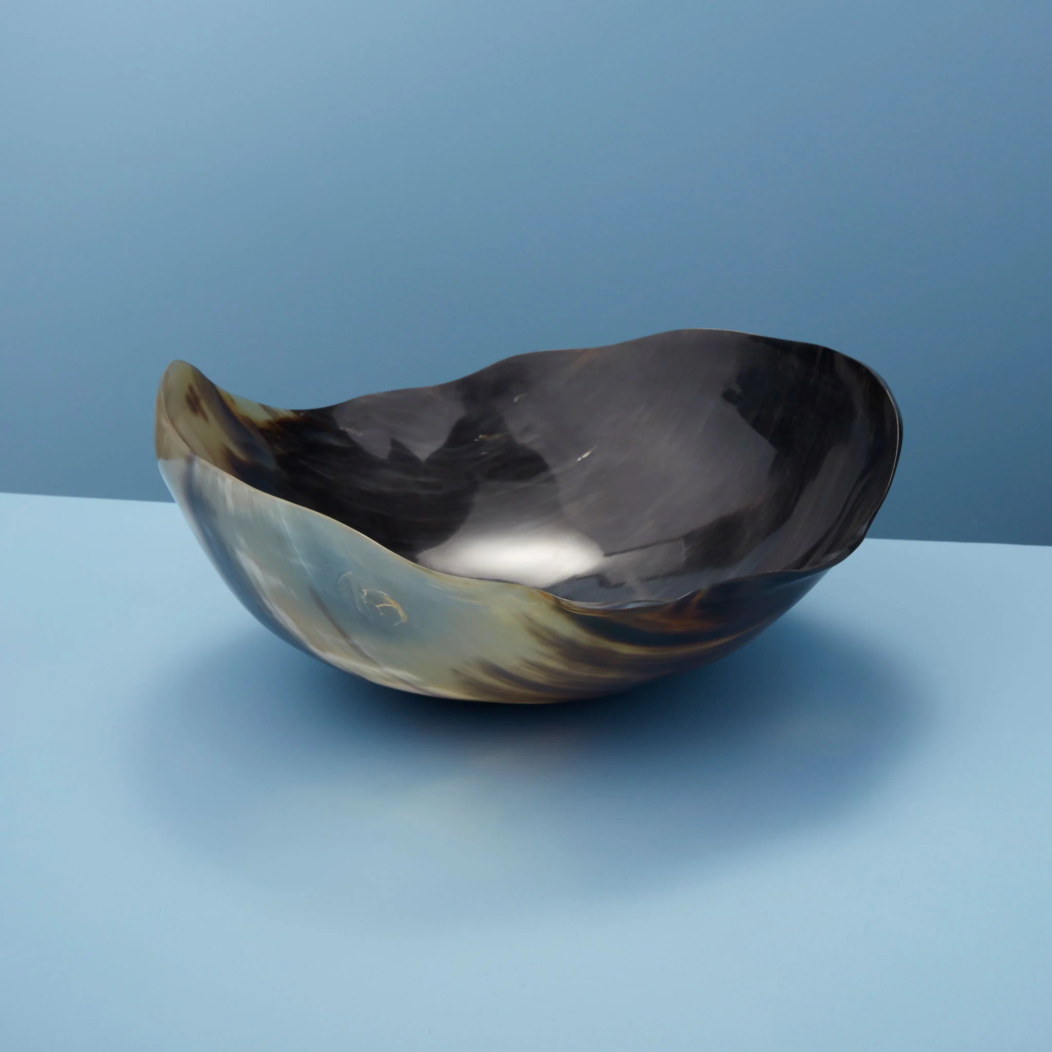 Horn Wavy Round Bowl - Image 2