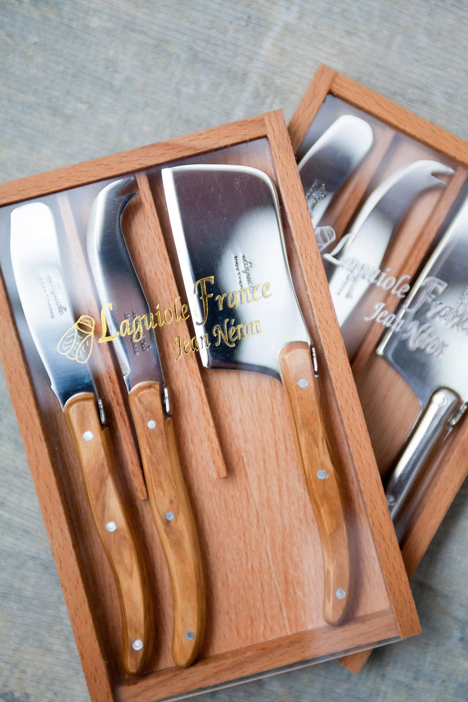 Laguiole 3 Piece Mini Cheese Utensil Set, Olivewood in Wood Box with Acrylic Lid - Image 3