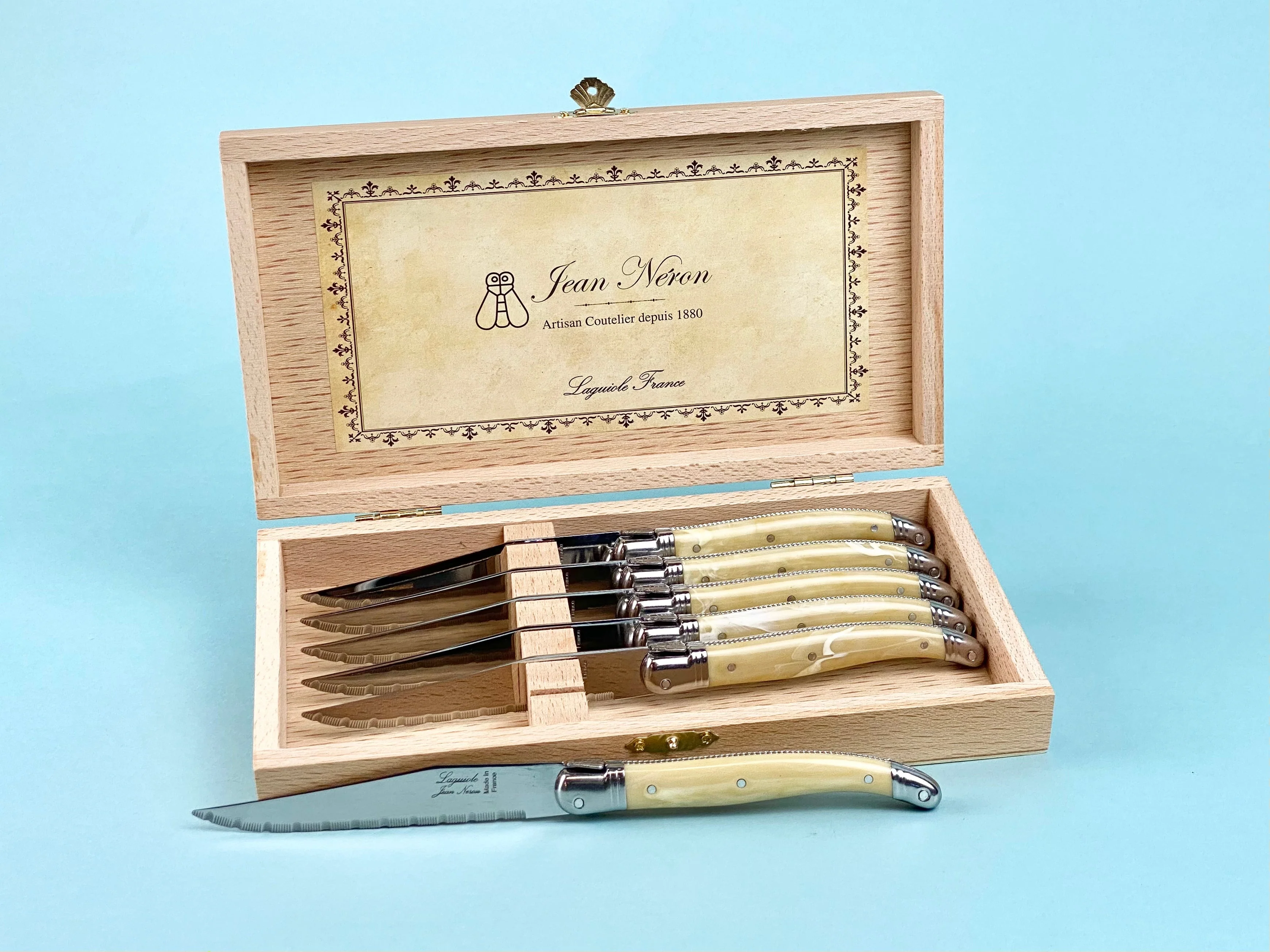 Laguiole 6 Piece Steak Knife Set, Platine Pale Horn in Wood Presentation Box - Image 3