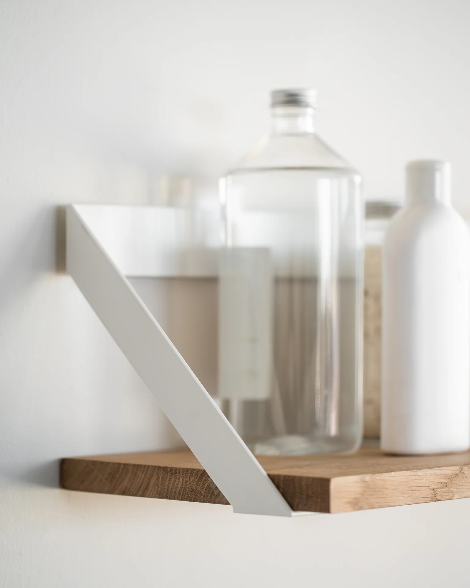 Ribbon Solid Oak Shelf with White Metal, 27.5" - Image 4