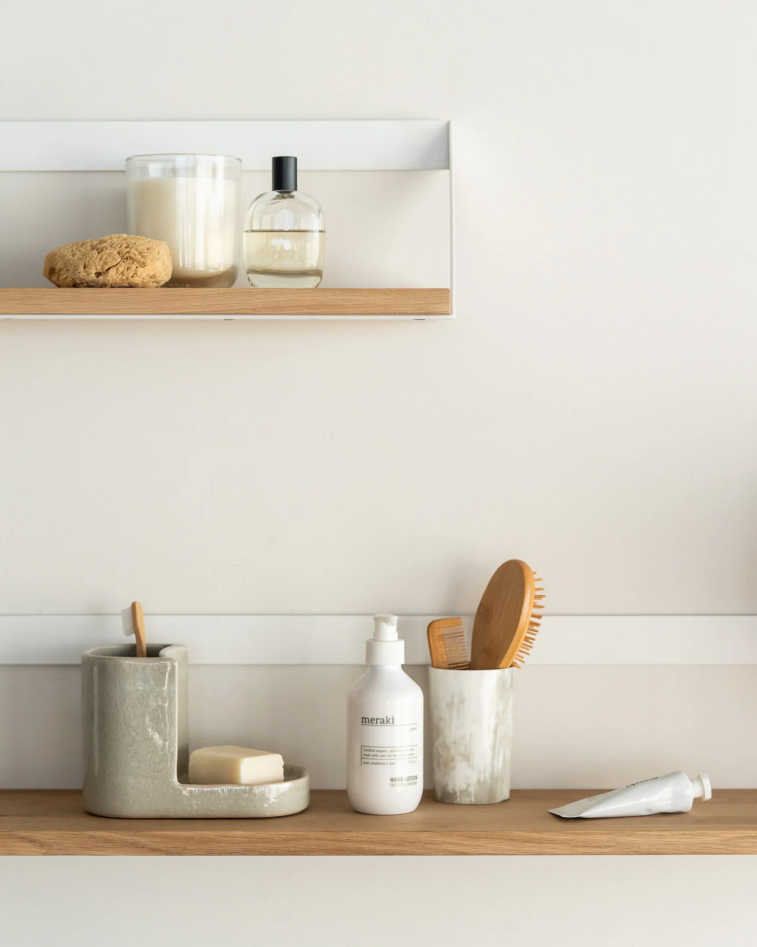 Ribbon Solid Oak Shelf with White Metal, 27.5" - Image 6
