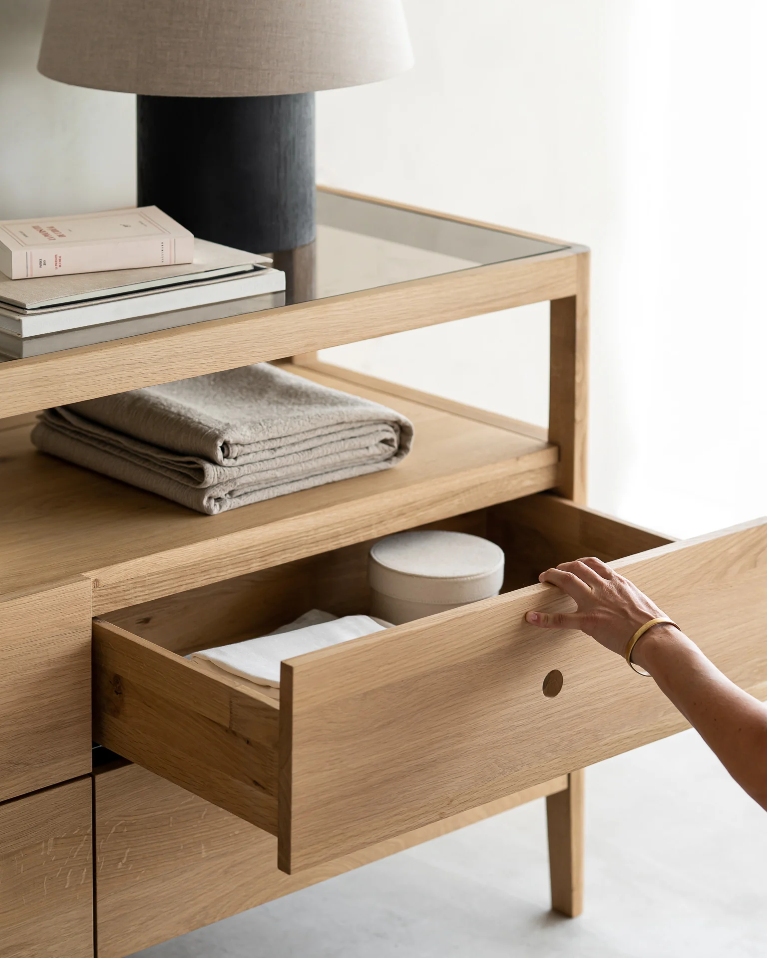 Spindle Solid Oak Dresser - Image 6