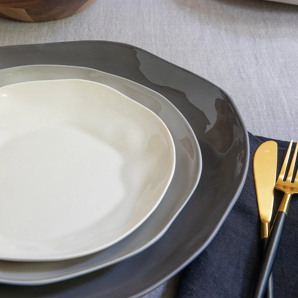 Tam Stoneware Dinner Plate, Sterling, Set of 4 - Image 4